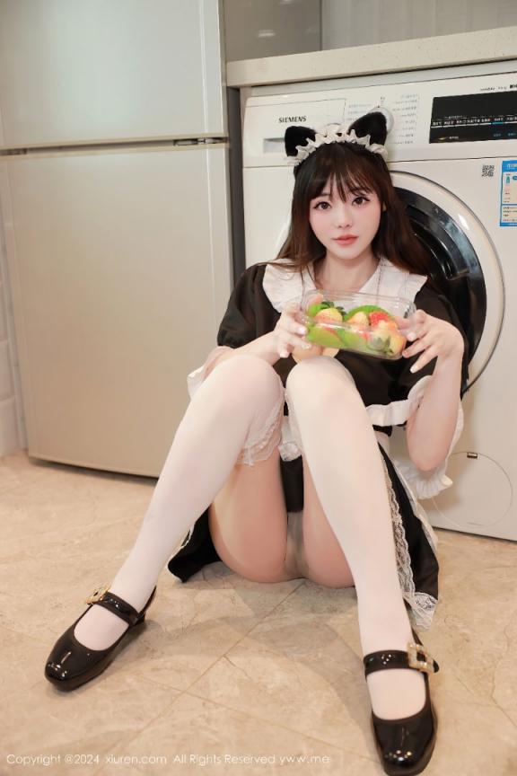 乳房翘翘的女秘书28p