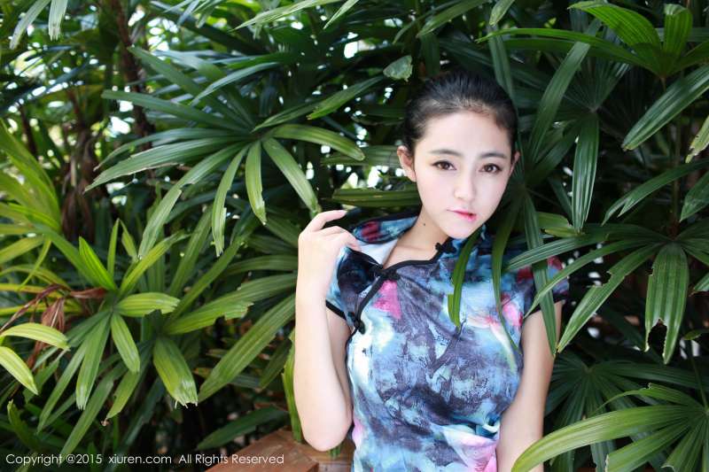 夏茉GIGI-旗袍+白色蕾丝吊袜装性感套图