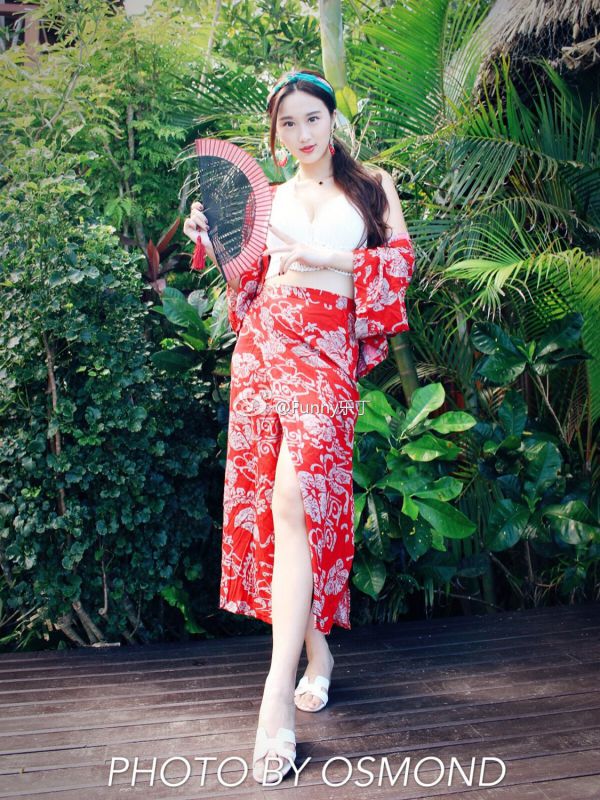 性感模特儿丁晓宜Cindy微私拍写真