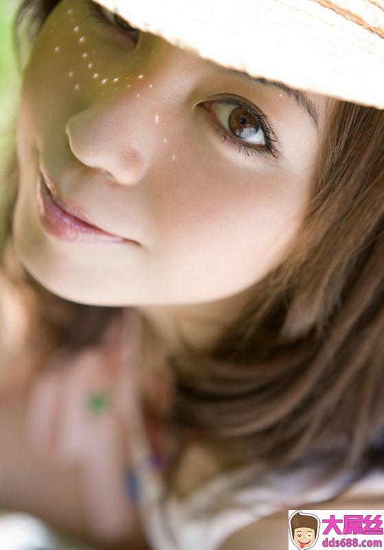 062503横山美雪美乳がそそるスレンダーな体ヌードエロ画像